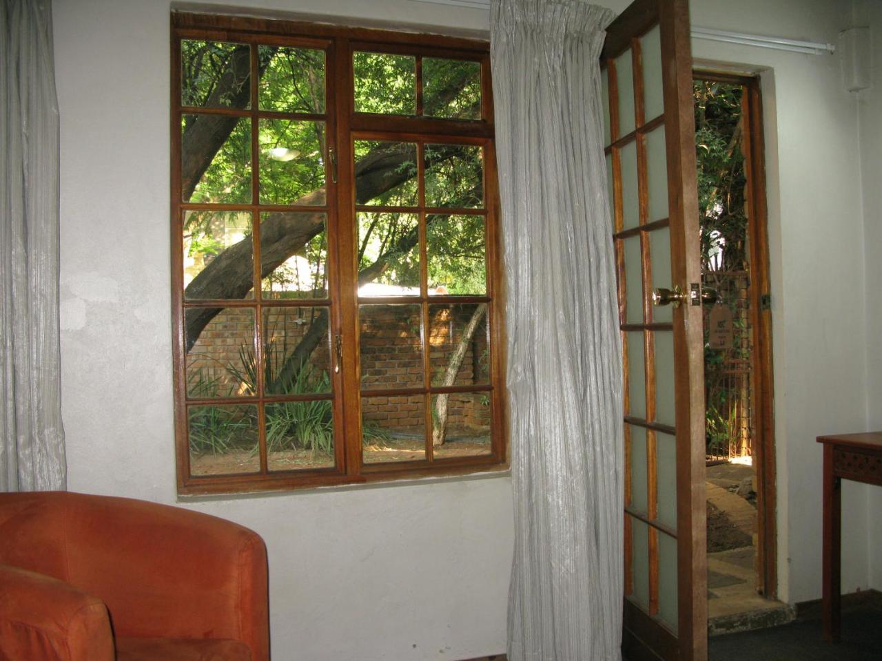Aero Guest Lodge Kempton Park Eksteriør bilde
