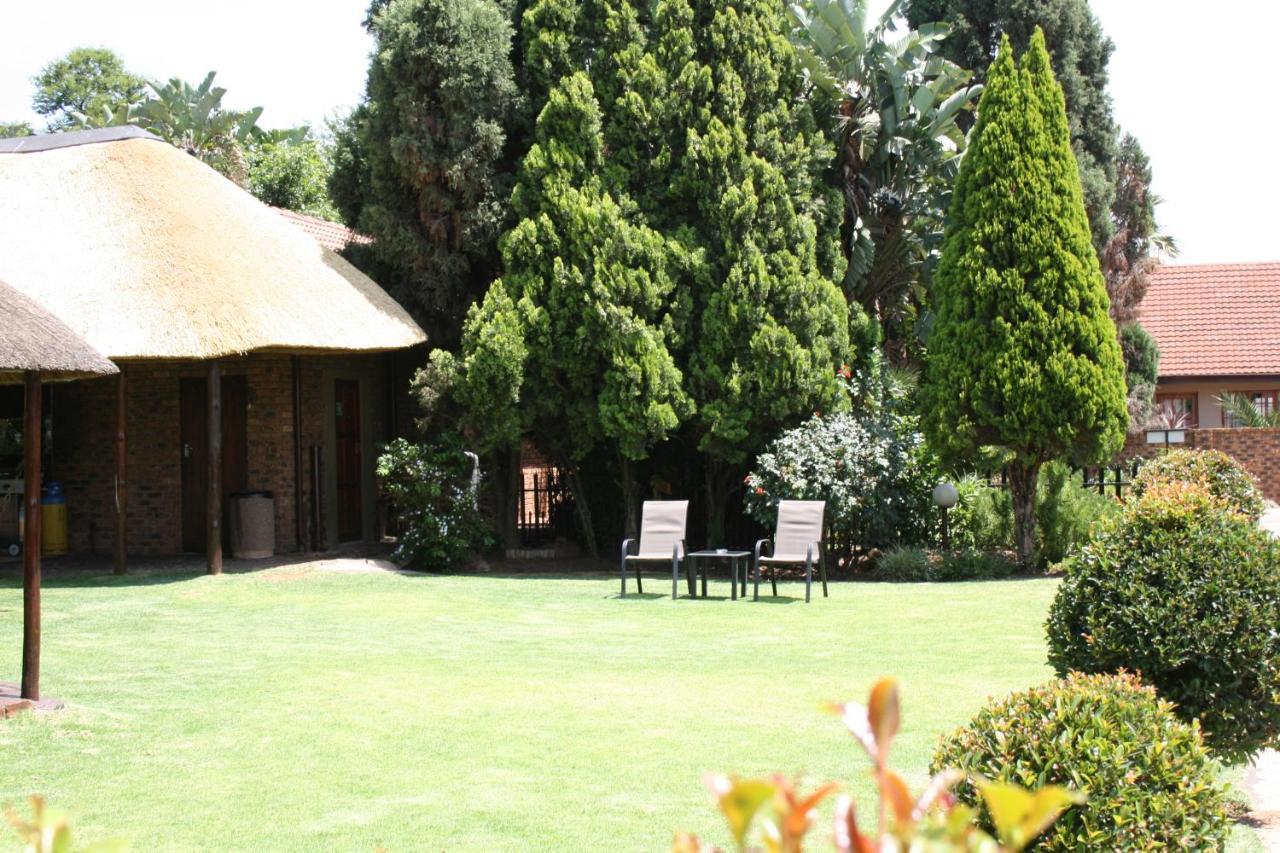 Aero Guest Lodge Kempton Park Eksteriør bilde