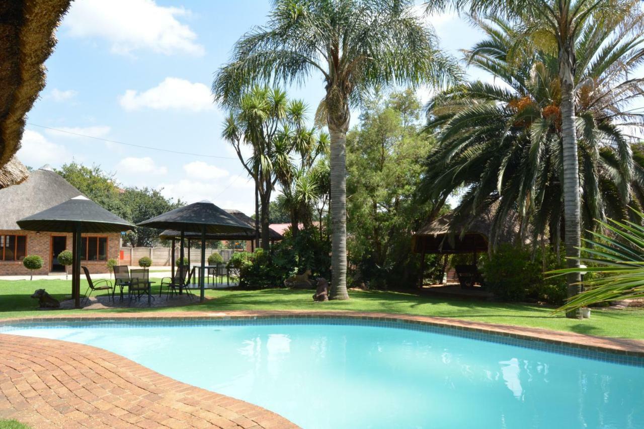 Aero Guest Lodge Kempton Park Eksteriør bilde